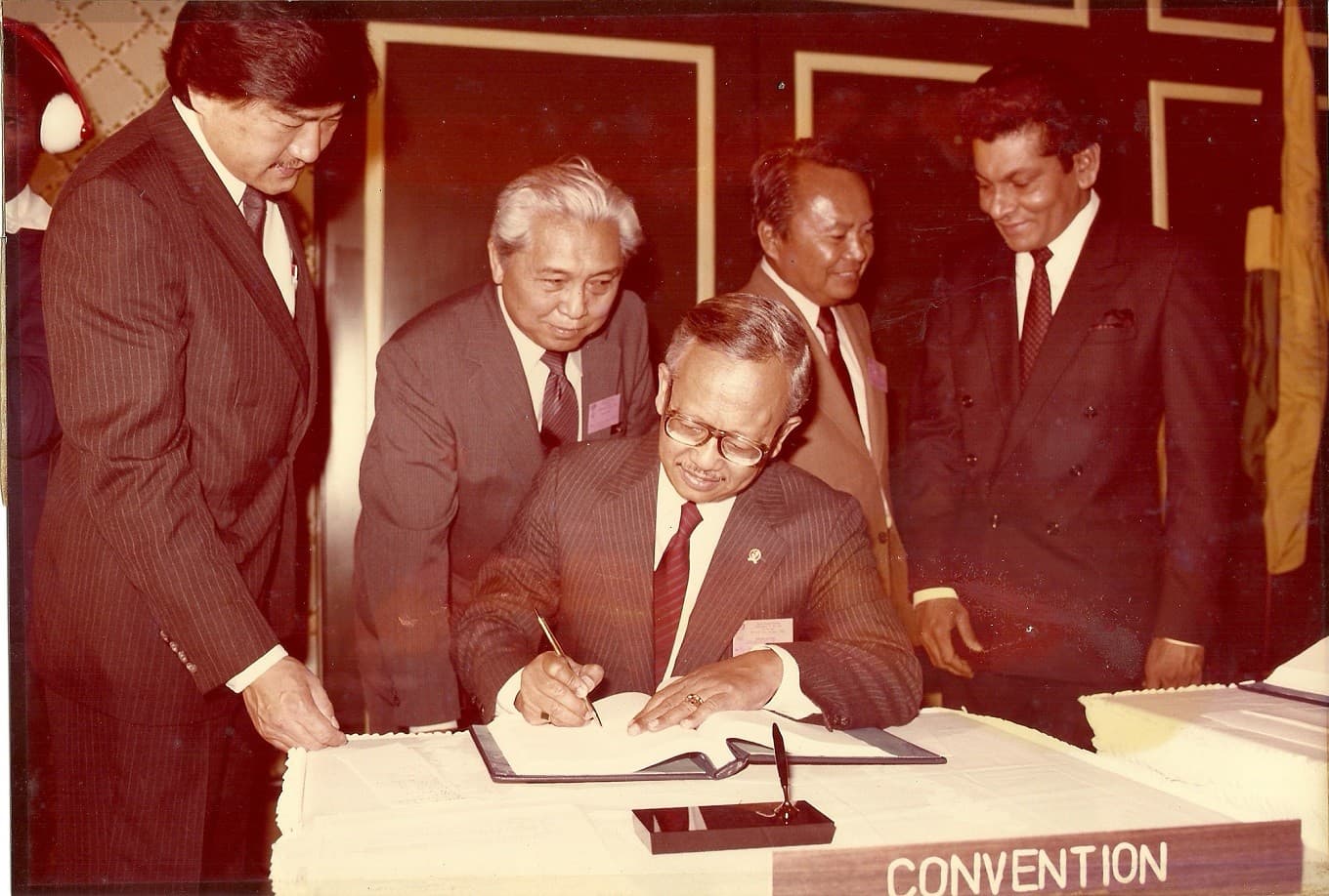 perjalanan hidup hasjim dlalal